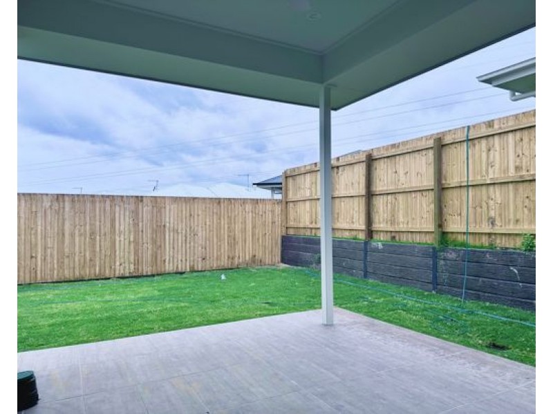 22 Rosa Street, Ripley QLD 4306