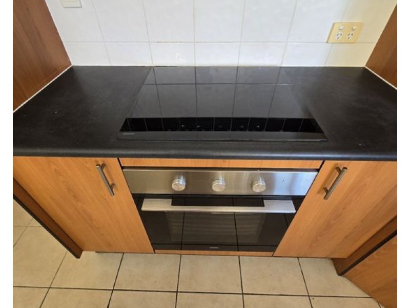 31 Greenleaf Ave, Springfield QLD 4300