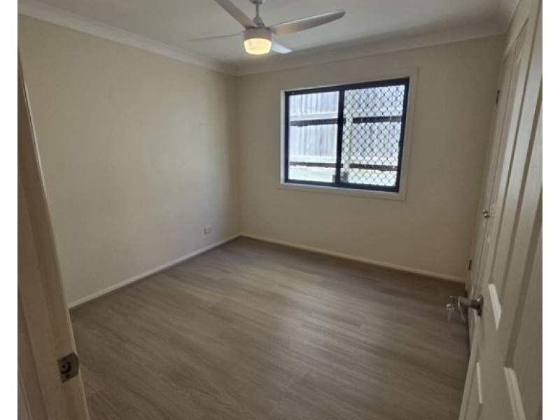 31 Greenleaf Ave, Springfield QLD 4300