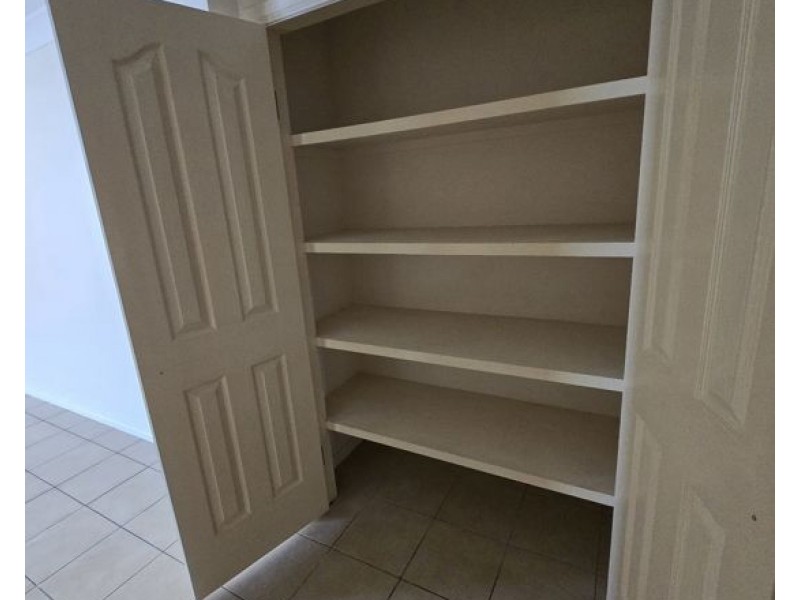 31 Greenleaf Ave, Springfield QLD 4300