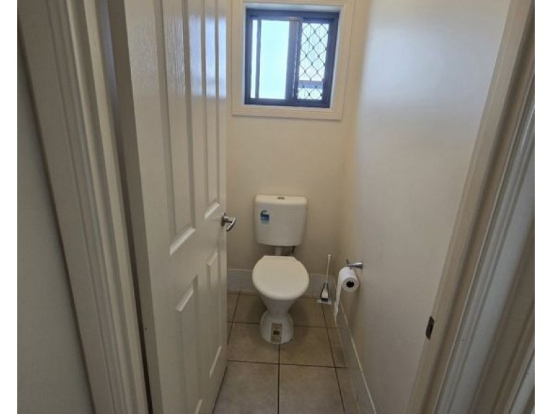 31 Greenleaf Ave, Springfield QLD 4300