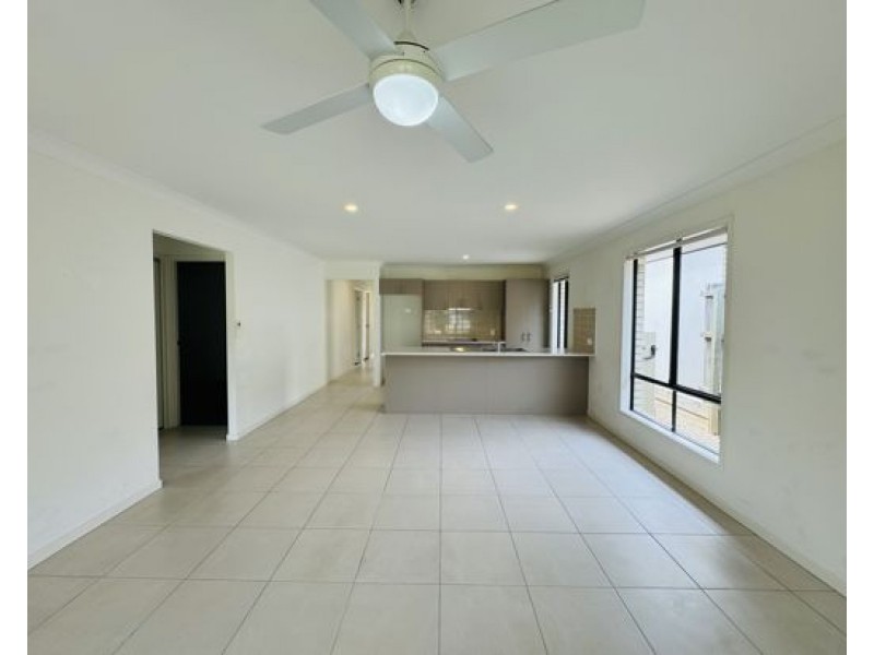 1/27 Chaka Street, Hillcrest QLD 4118