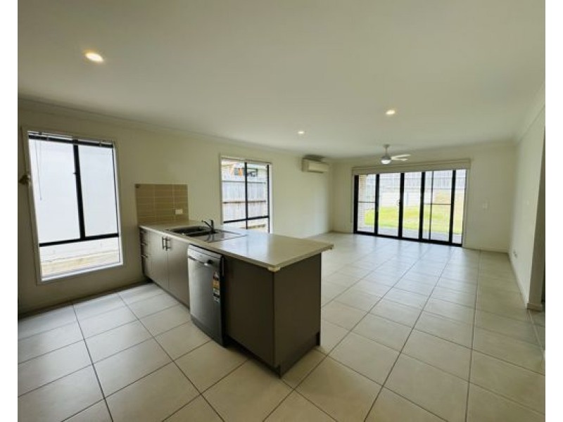 1/27 Chaka Street, Hillcrest QLD 4118