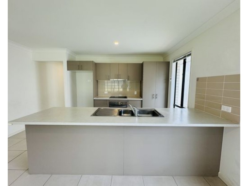 1/27 Chaka Street, Hillcrest QLD 4118