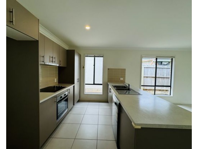 1/27 Chaka Street, Hillcrest QLD 4118