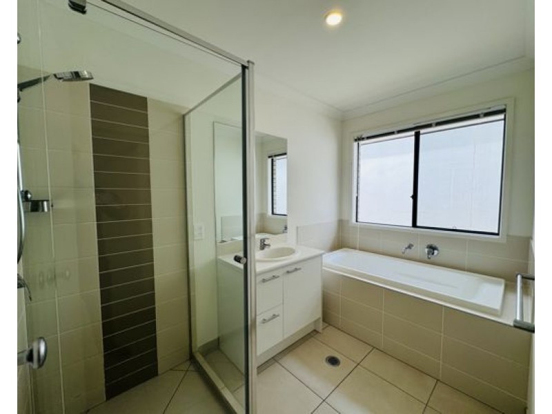 1/27 Chaka Street, Hillcrest QLD 4118