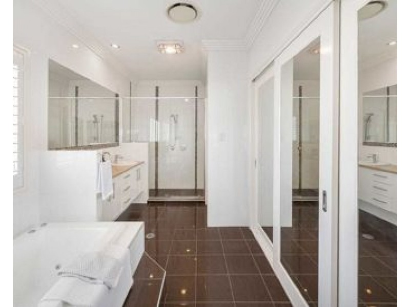 96 Crosby Road, Ascot QLD 4007