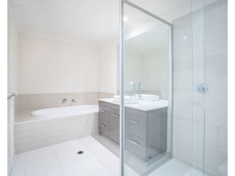 03/2 Bourton Road, Merrimac QLD 4226