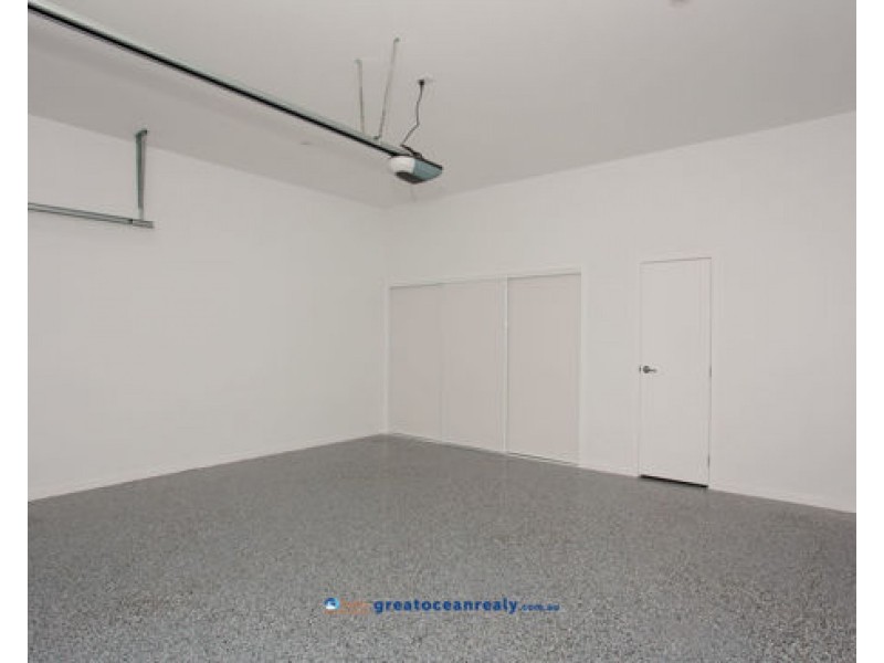 2/41 Imperial Parade, Labrador QLD 4215