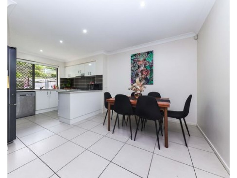 20 20 Kianawah Road South, Manly West QLD 4179