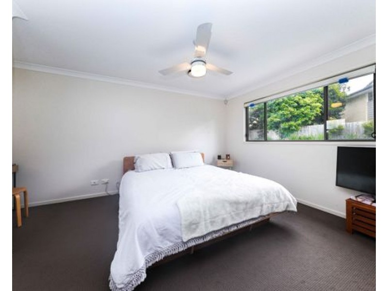 20 20 Kianawah Road South, Manly West QLD 4179