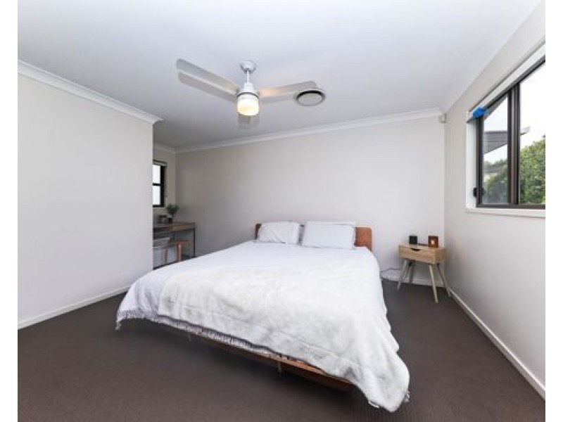 20 20 Kianawah Road South, Manly West QLD 4179