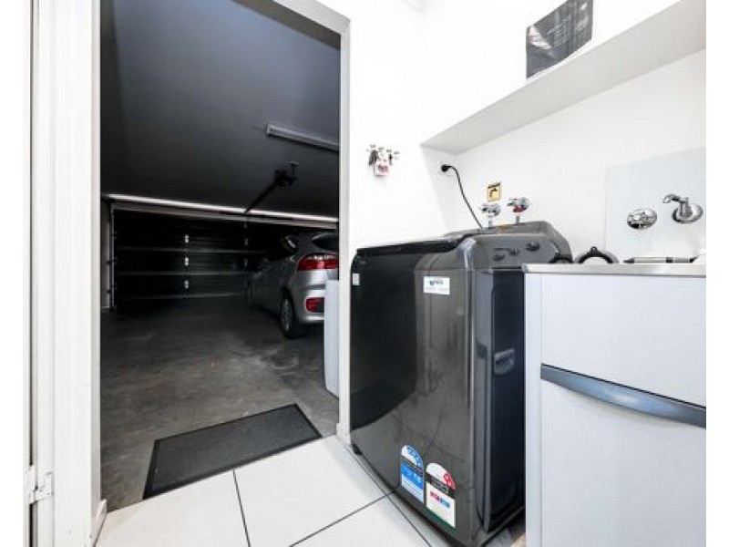 20 20 Kianawah Road South, Manly West QLD 4179