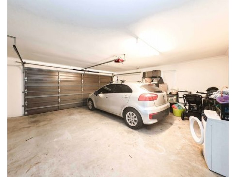 20 20 Kianawah Road South, Manly West QLD 4179