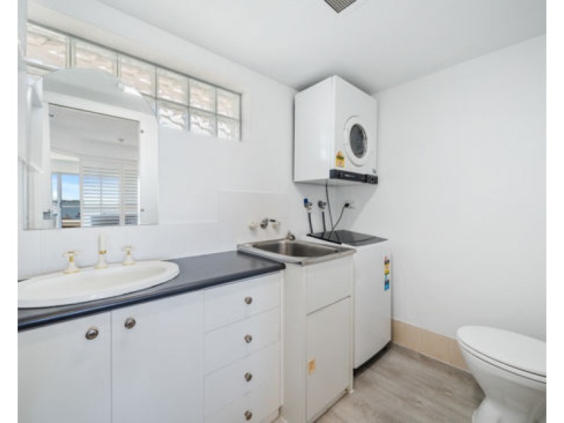 Unit 68 106-108 Marine Parade, Southport QLD 4215