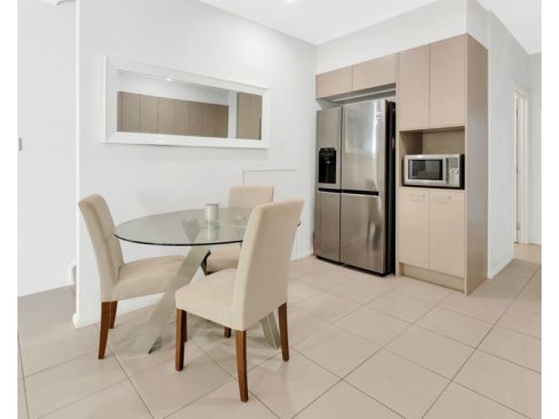 4/37 Azure Way, Hope Island QLD 4212
