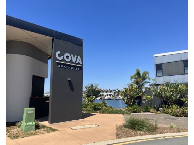 4/37 Azure Way, Hope Island QLD 4212