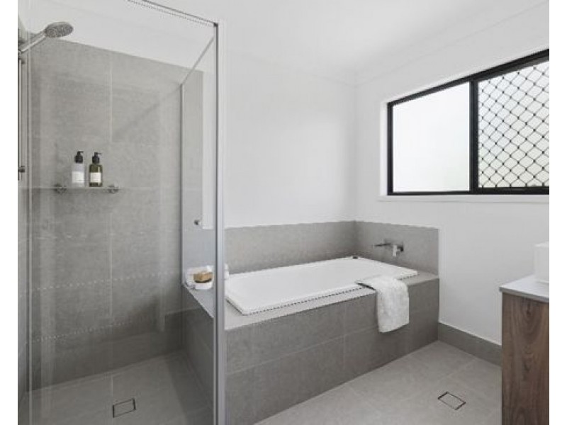 142 The heights Blvd, Pimpama QLD 4209