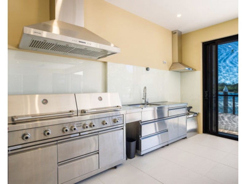 5306 Marine Drive North, Sanctuary Cove QLD 4212