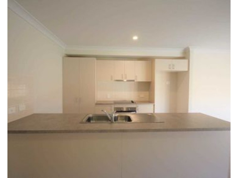 22 Mount Pleasant Street, Park Ridge QLD 4125