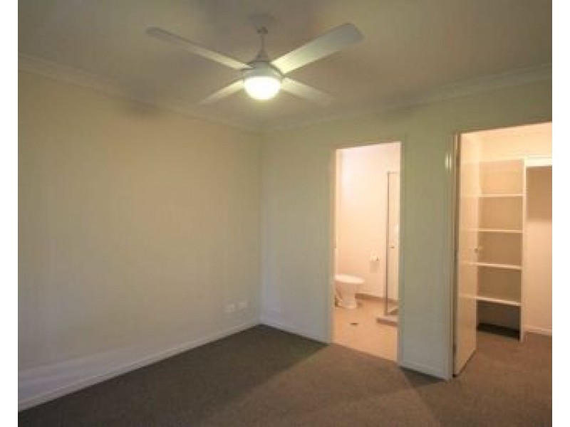 22 Mount Pleasant Street, Park Ridge QLD 4125