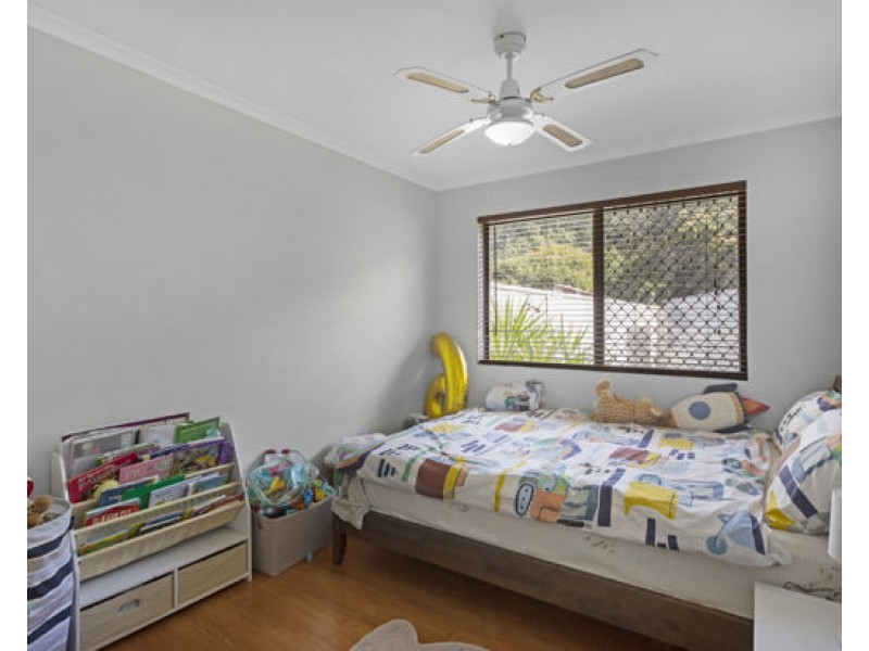 2/118 Kumbari Ave, Southport QLD 4215