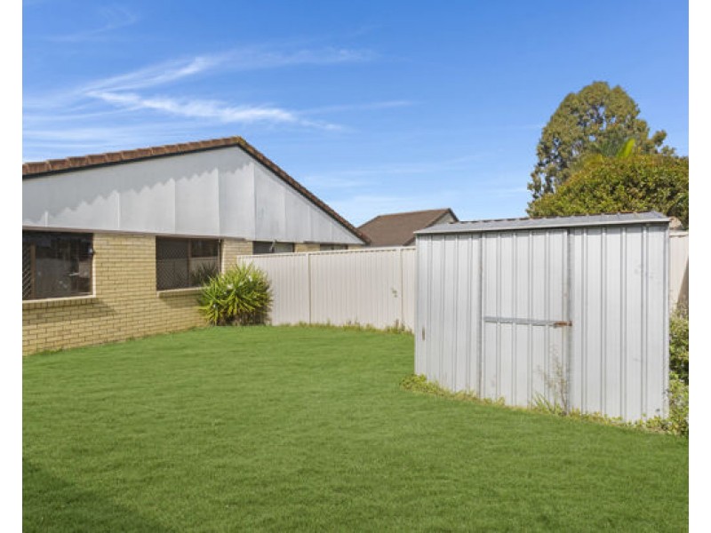 2/118 Kumbari Ave, Southport QLD 4215