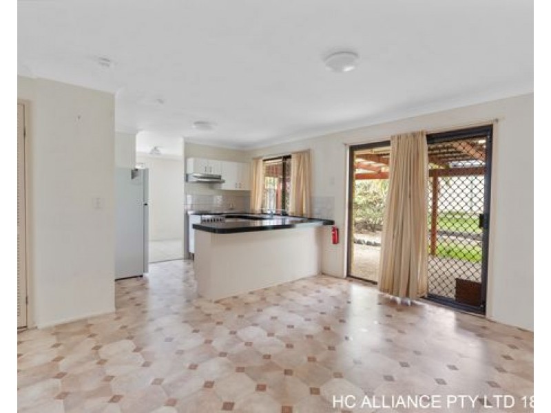 23 REGENCY DR, Regents Park QLD 4118