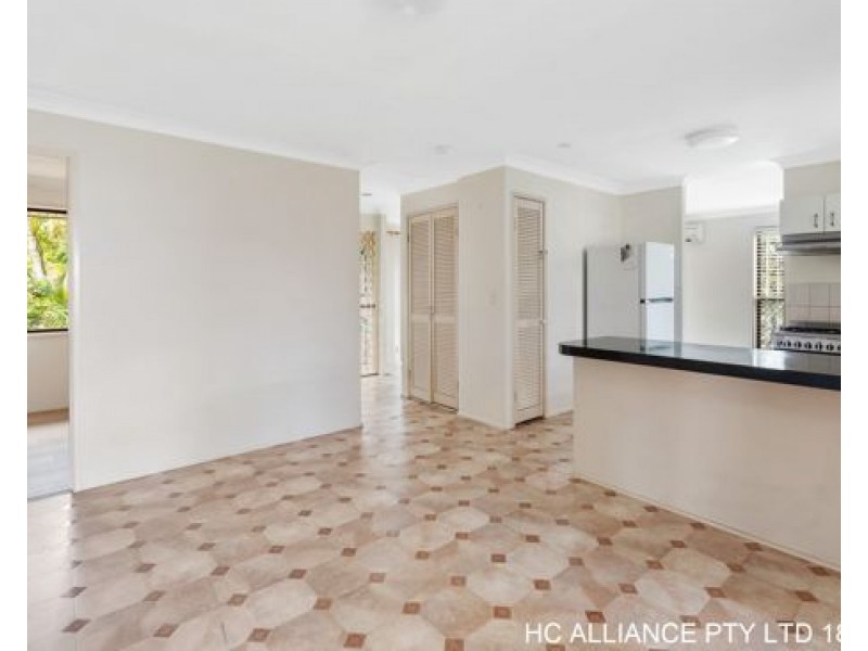 23 REGENCY DR, Regents Park QLD 4118