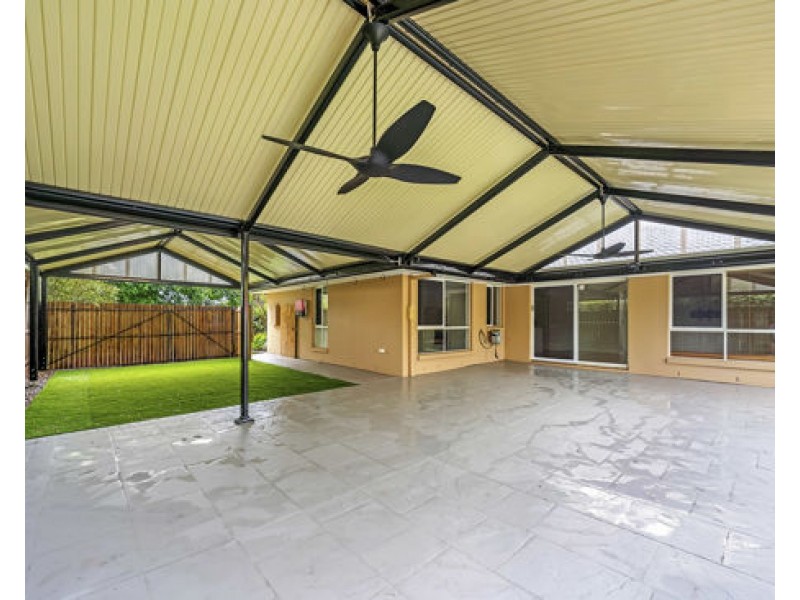 1 Ardath Close, Parkwood QLD 4214