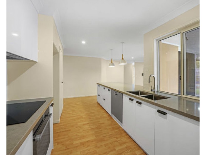 1 Ardath Close, Parkwood QLD 4214