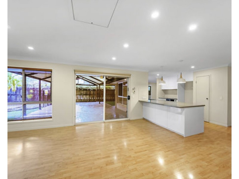 1 Ardath Close, Parkwood QLD 4214