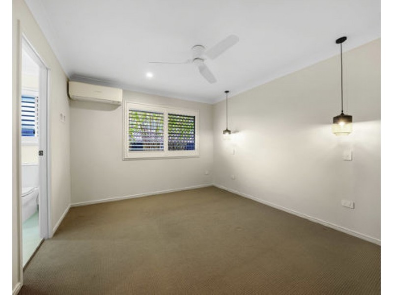 1 Ardath Close, Parkwood QLD 4214