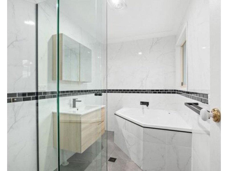 3 Jamieson Drive, Parkwood QLD 4214