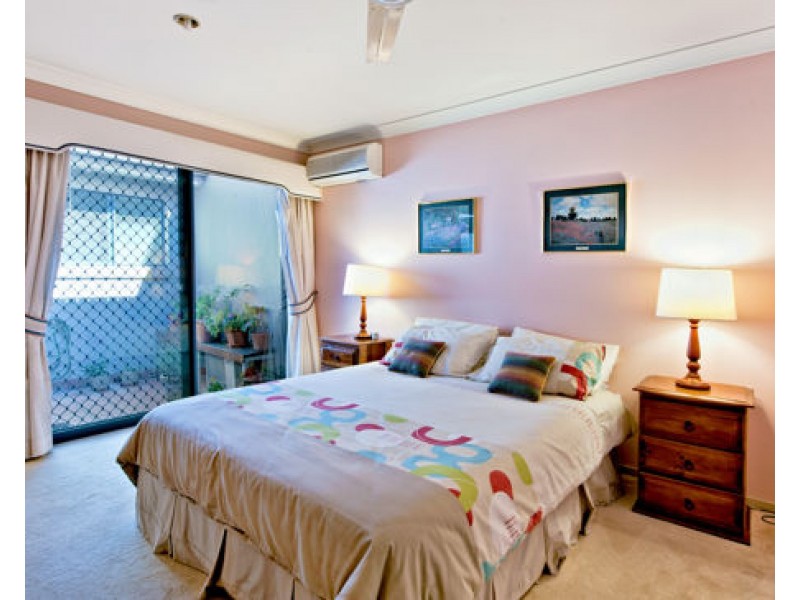 48/1 Bronberg Court, Southport QLD 4215