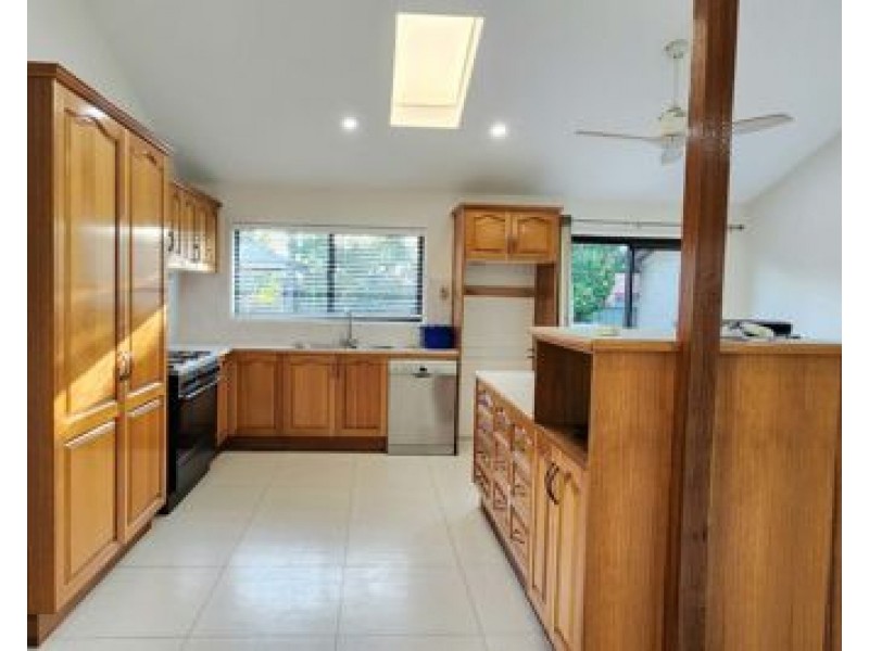 99 Springwood Rd, Springwood QLD 4127