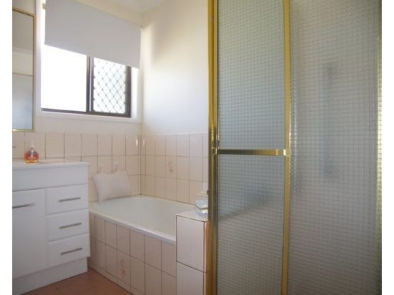 344 West Street, Kearneys Spring QLD 4350