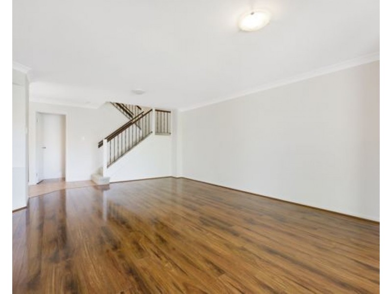 8/127 GOODING DRIVE, Merrimac QLD 4226