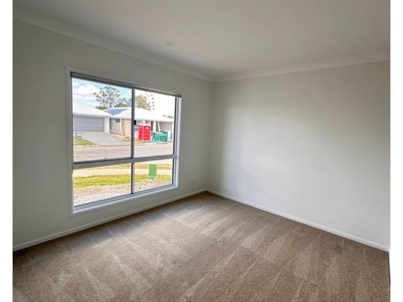 68 Daisy St, Caboolture South QLD 4510