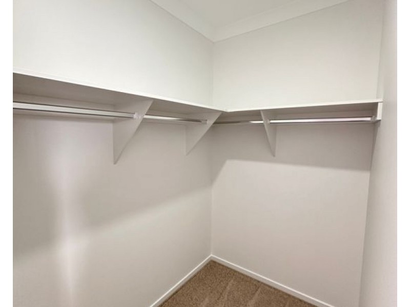 68 Daisy St, Caboolture South QLD 4510