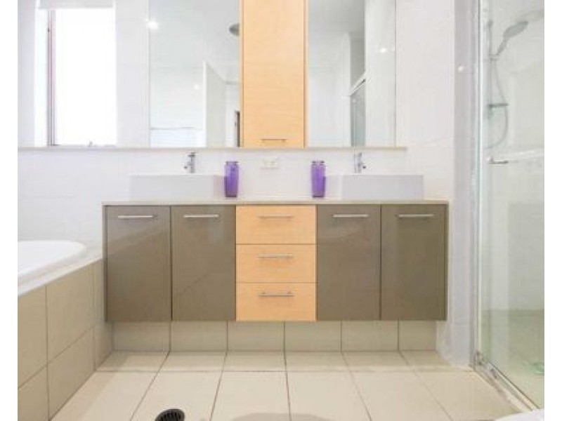 6129 Bolsena Circuit, Hope Island QLD 4212