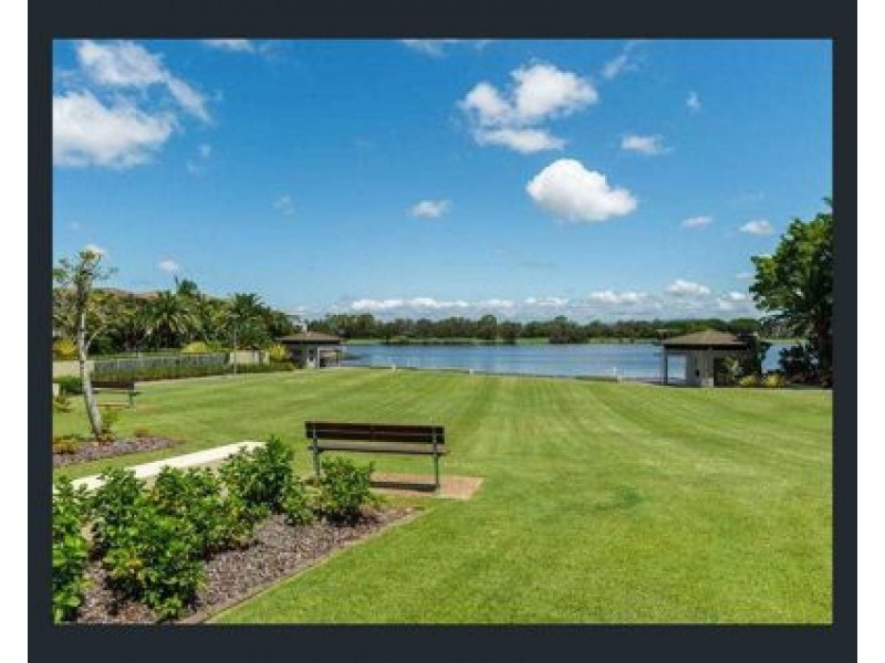 6129 Bolsena Circuit, Hope Island QLD 4212