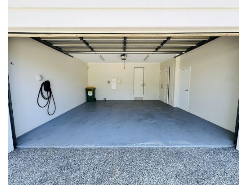 6129 Bolsena Circuit, Hope Island QLD 4212