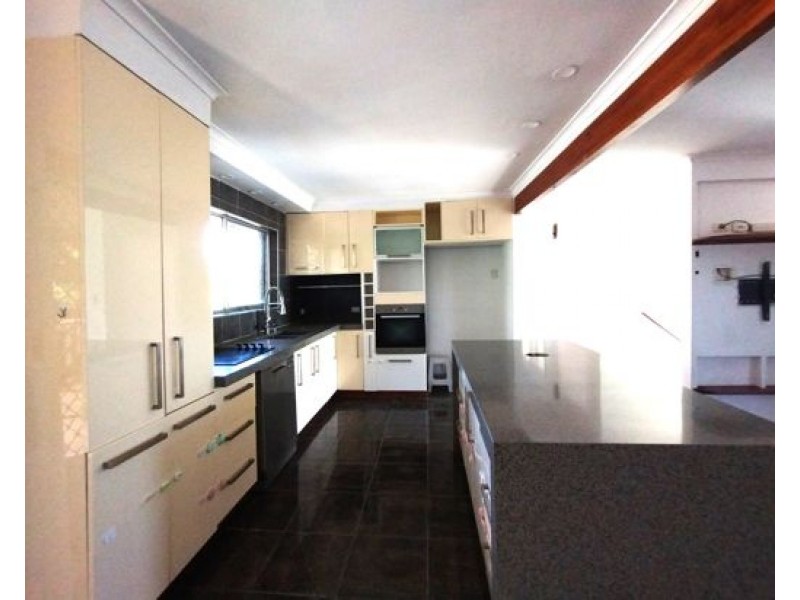 83 Garie Street, Wishart QLD 4122