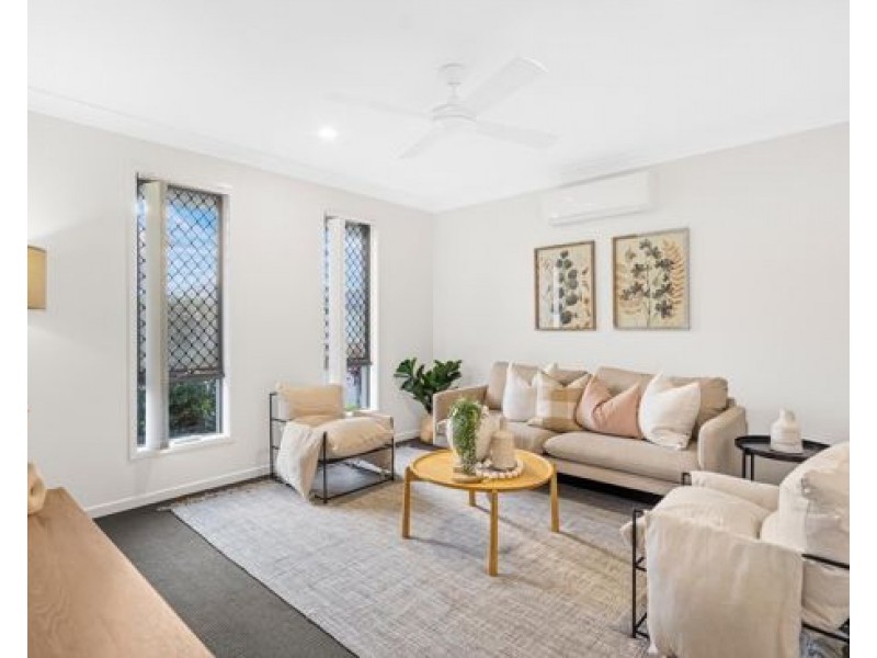 43 Verday Crescent, Pallara QLD 4110