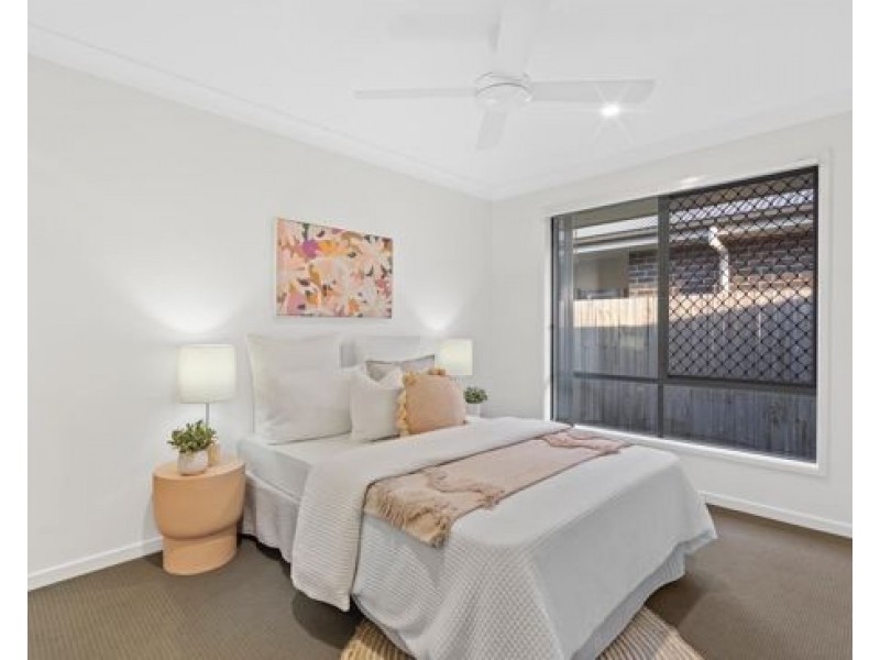 43 Verday Crescent, Pallara QLD 4110