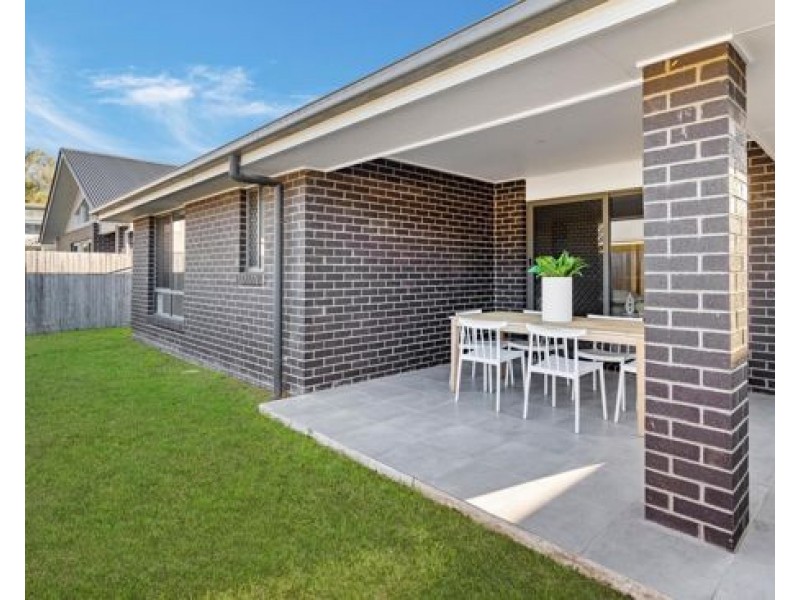 43 Verday Crescent, Pallara QLD 4110