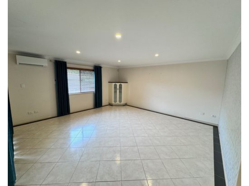 8 Redland Close, Kuraby QLD 4112