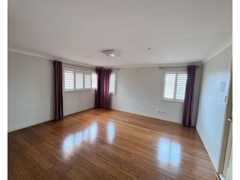 8 Redland Close, Kuraby QLD 4112