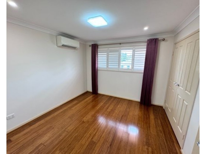 8 Redland Close, Kuraby QLD 4112